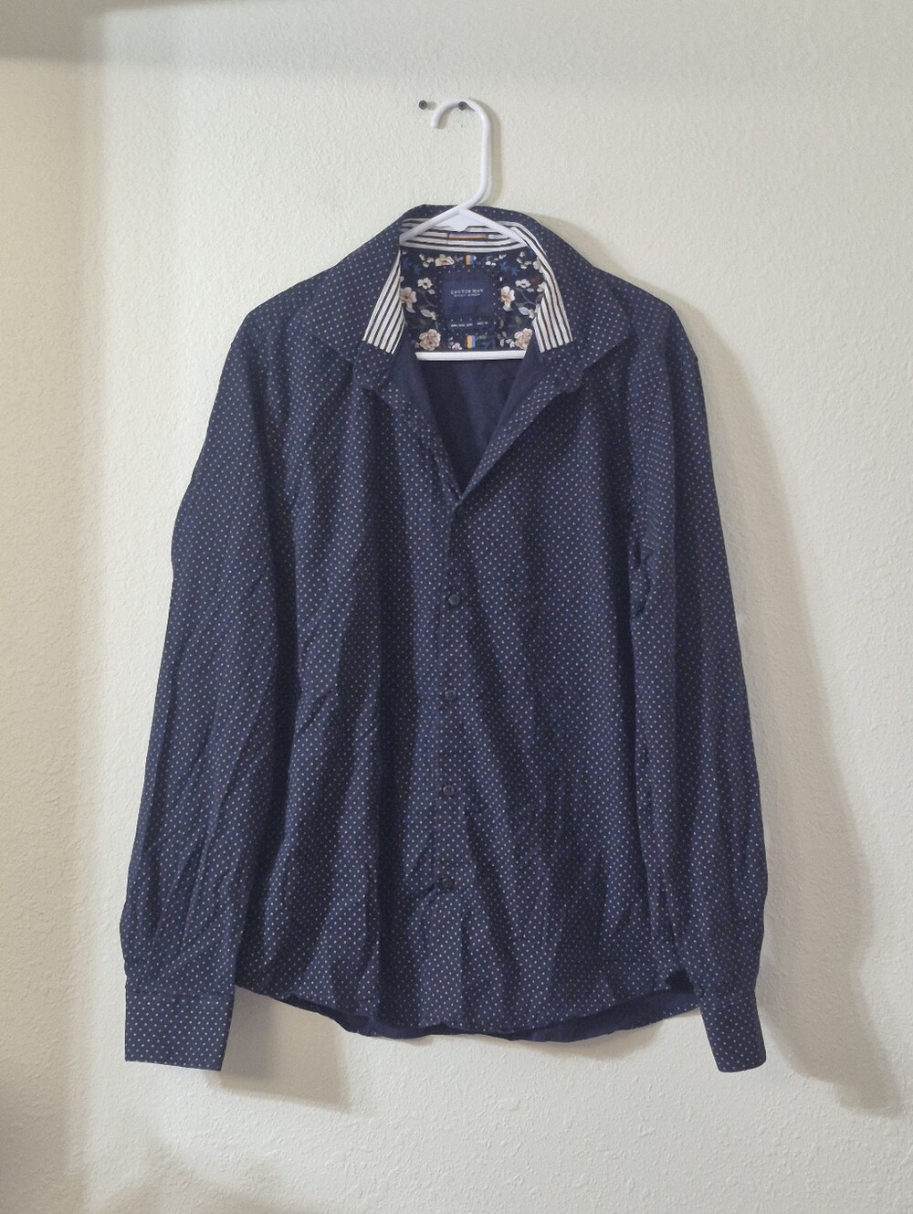 Men's Navy Micro-Pattern Dress Shirt with Contrast Collar